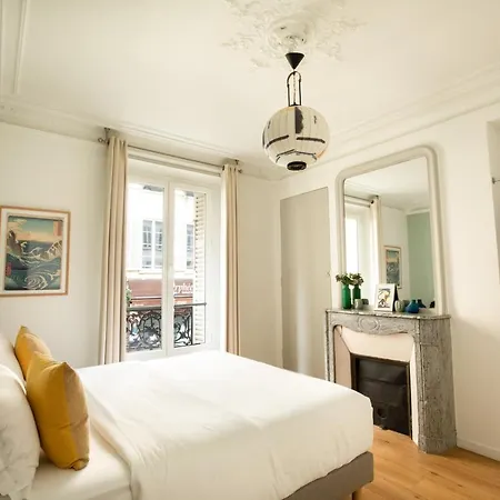 Edgar Suites Martyrs - Lebas Paris Exterior foto
